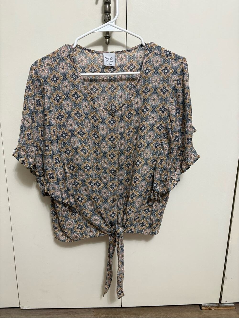 Cozy Co Woman's Casual Everyday V-neck Blouse Small